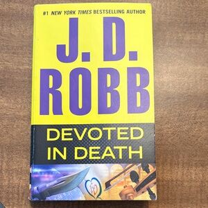 J.D. Robb 'Devoted in Death' Book